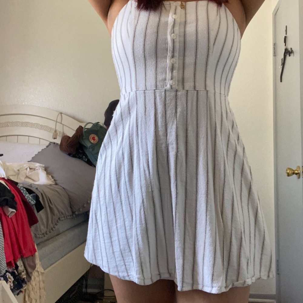 Flowy summer dress, tighter on the top then flowy bottom